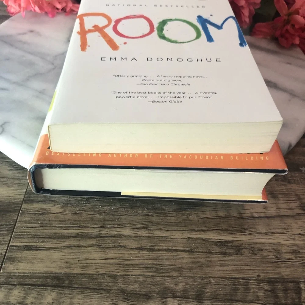 ROOM by Emma Donoghue & CHICAGO hardcover & paperback novels thrillers politics
